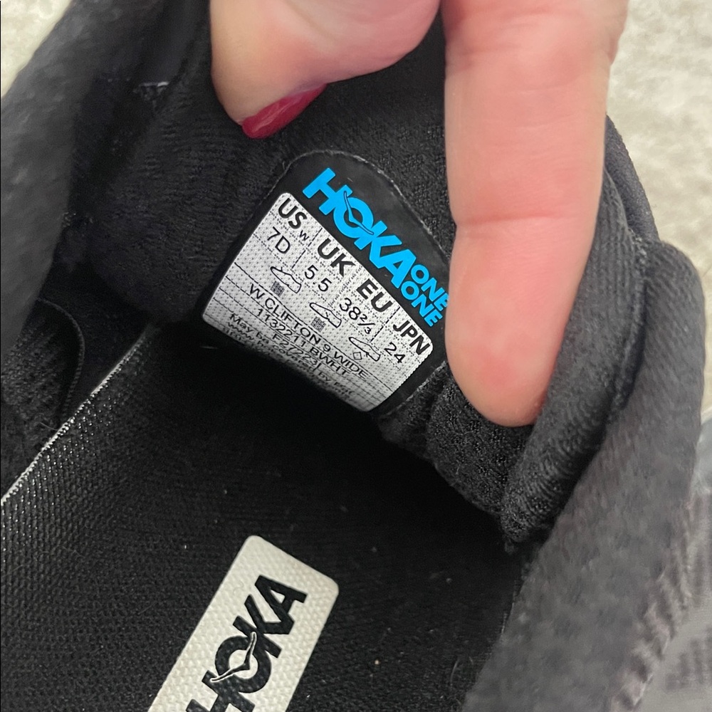 Hoka Clifton 9 Black Athletic Shoes - Picture 5 of 5
